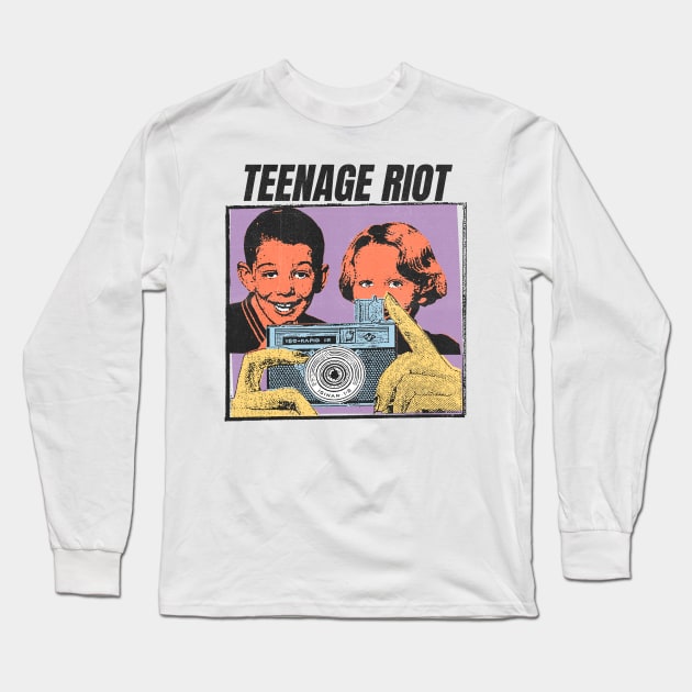 teenage riot Long Sleeve T-Shirt by psninetynine